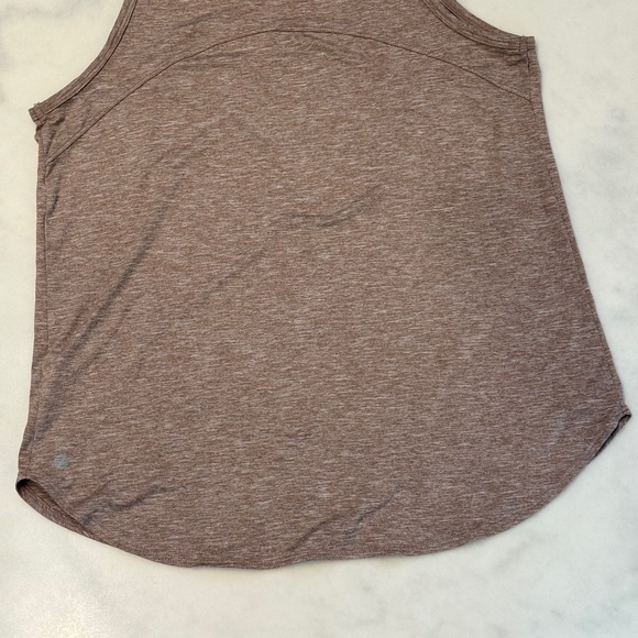 Women’s black tank top Z by Zella, Size M X 21.5” scoop neck to hem - Picture 5 of 5